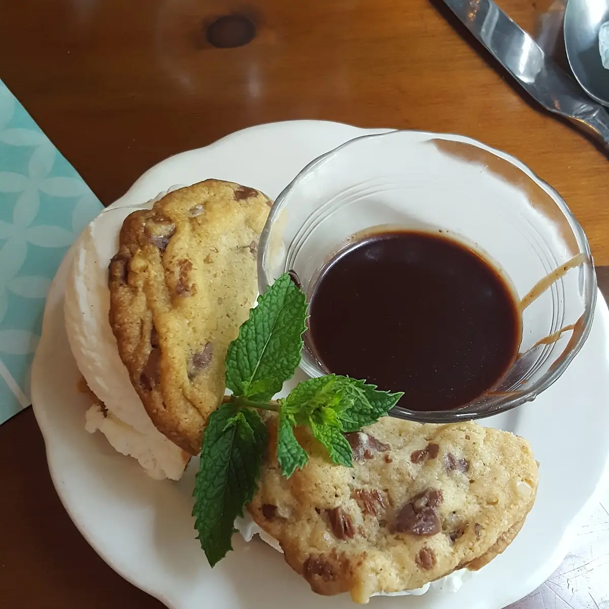 Pecan Chocolate Cookie