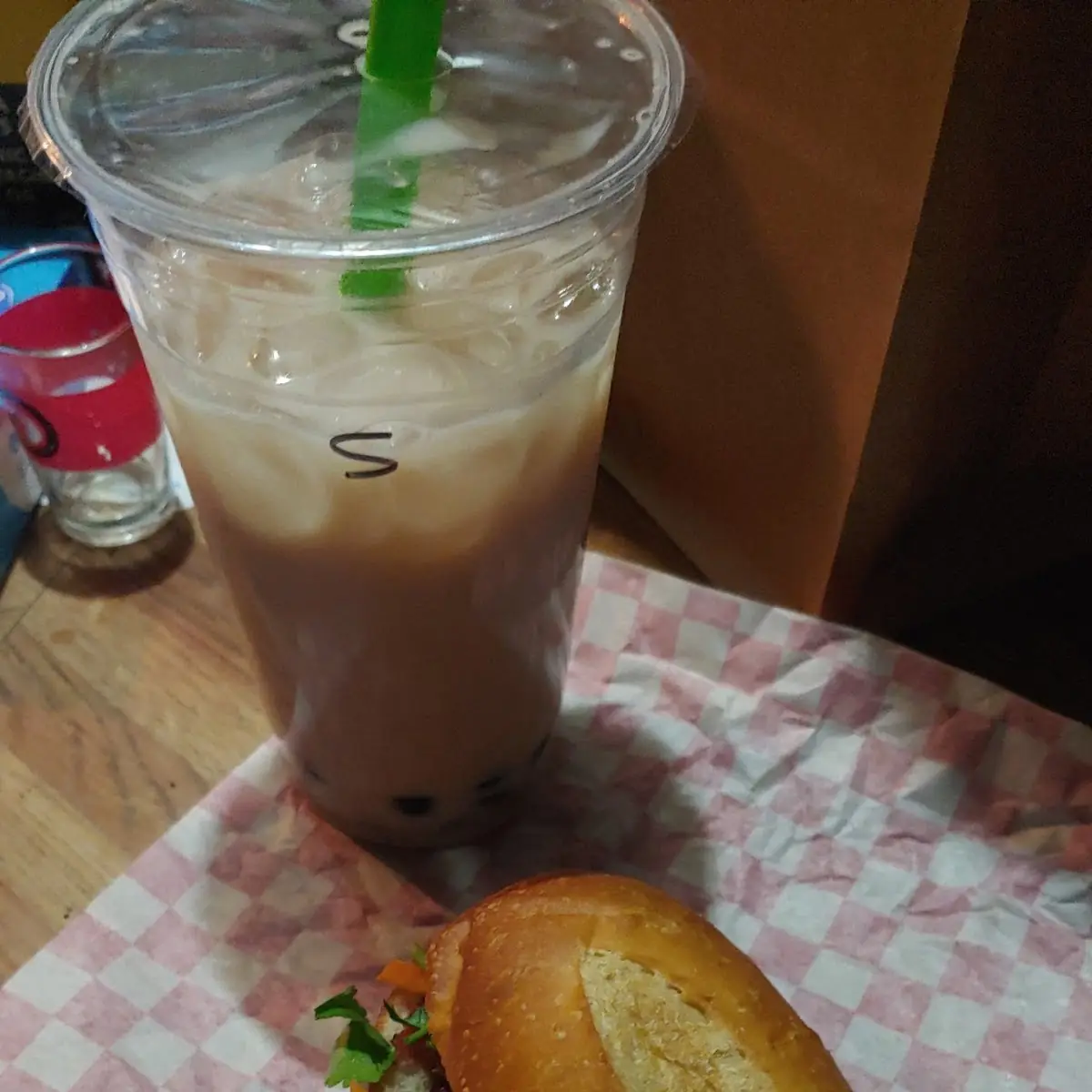 Bahn MI DAC Biet with Milk Tea