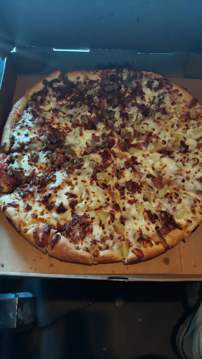 Hawaiian Pizza Half Classic Combo
