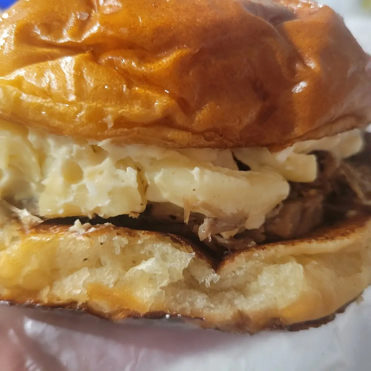 Chopped Brisket Mac N Cheese Sandwich