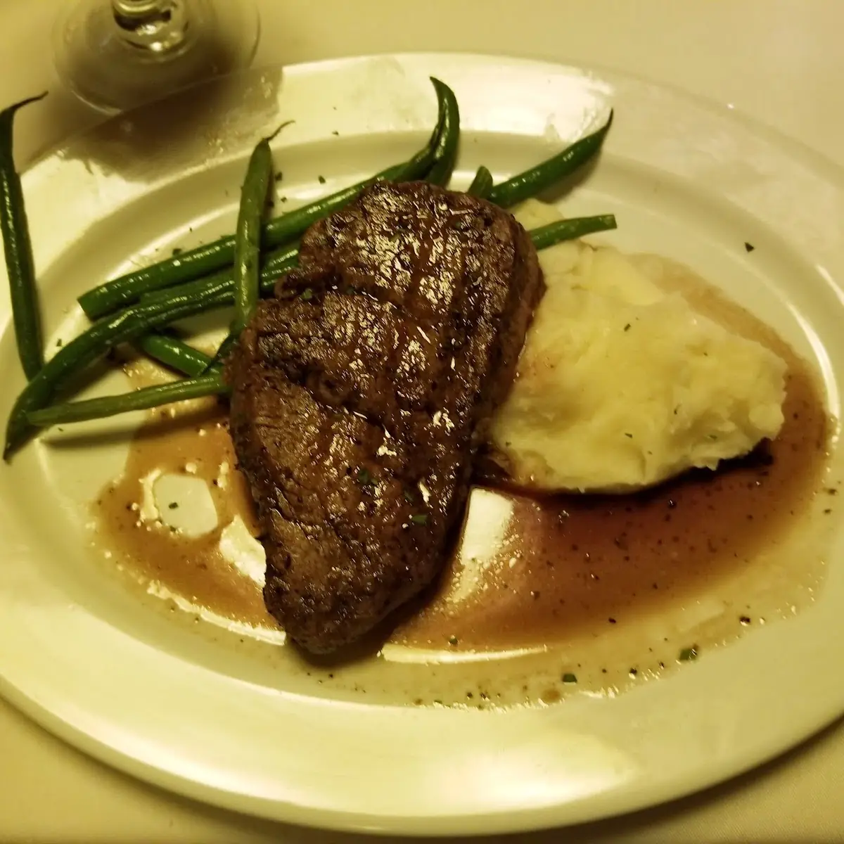 Oz Filet Mignon
