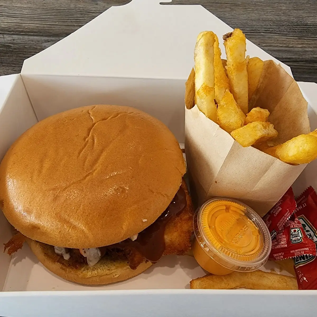 Delux Burger