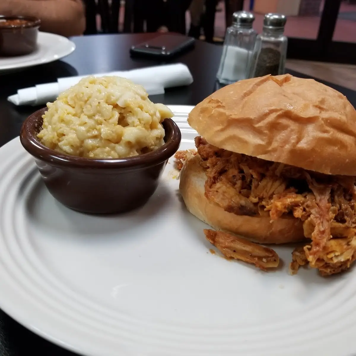 Pulled Chicken with Macaroni and Cheese