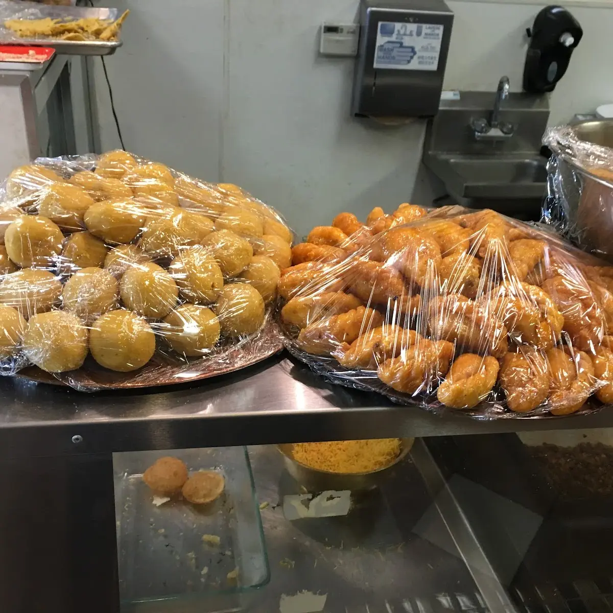 Besan Laddoo