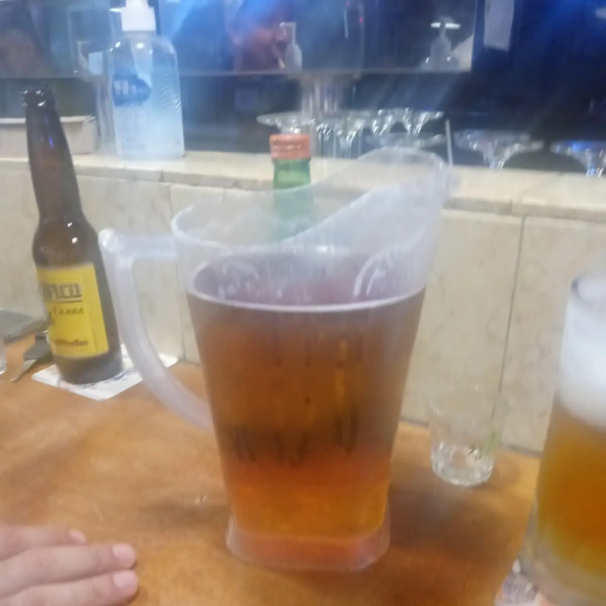 Beer Me Modelo Especial