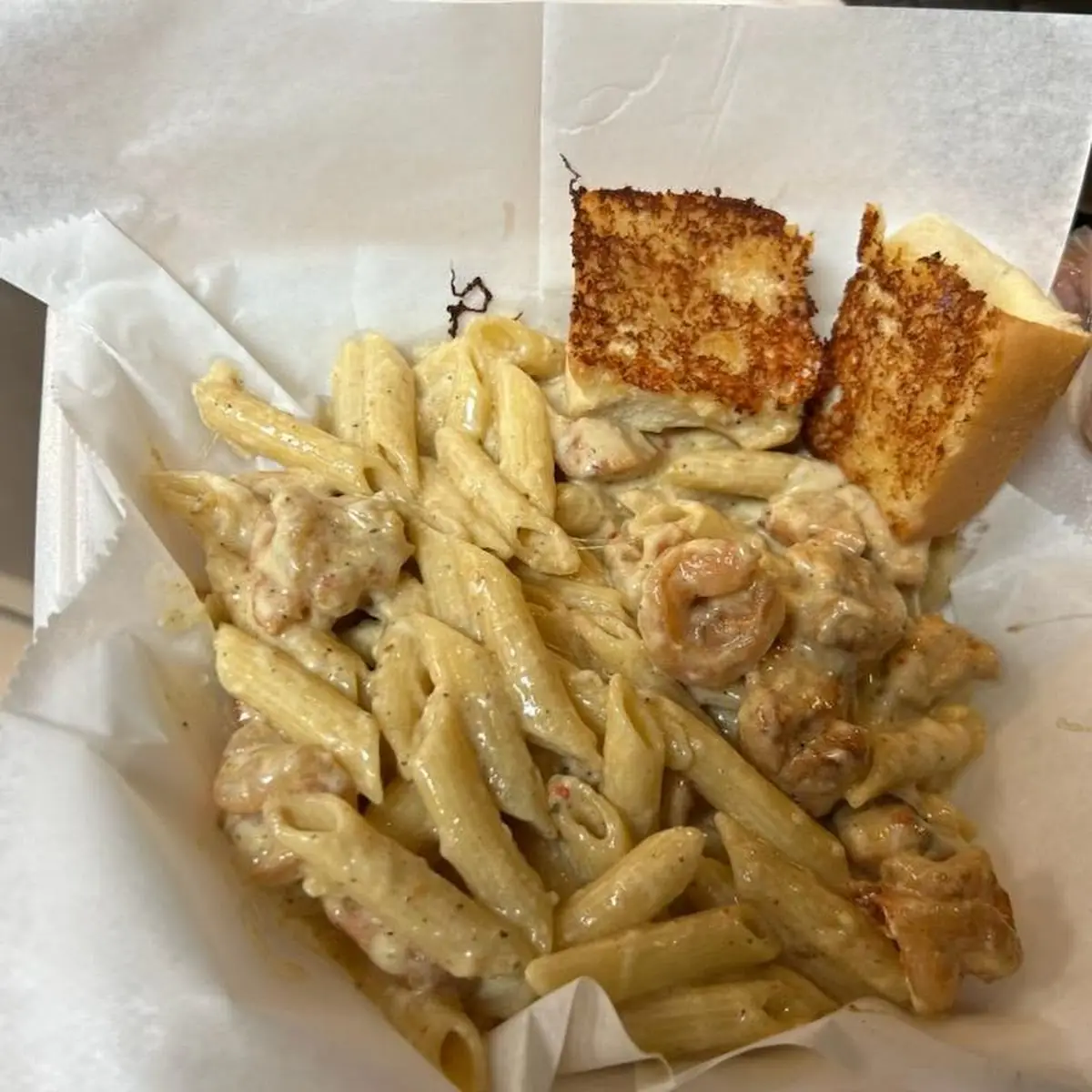Creamy Alfredo Pasta with Shrimp