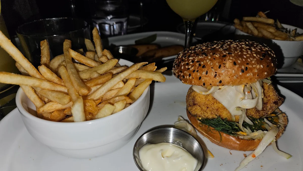 Burger Au Poisson, Terrasse Carla