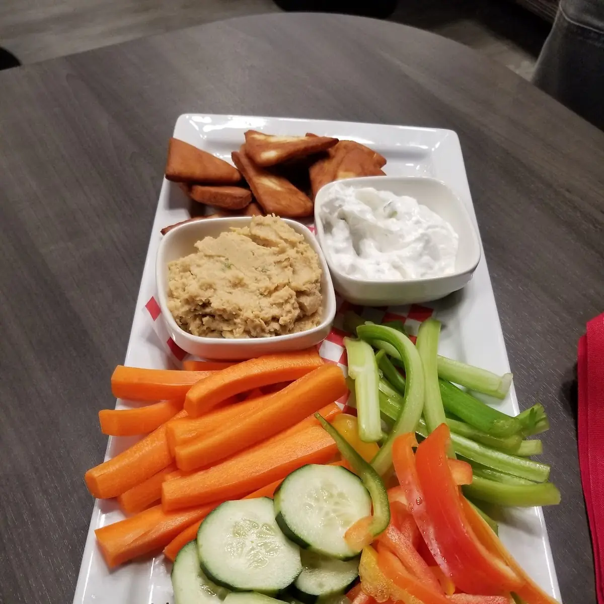 Veggies & Hummus Plate