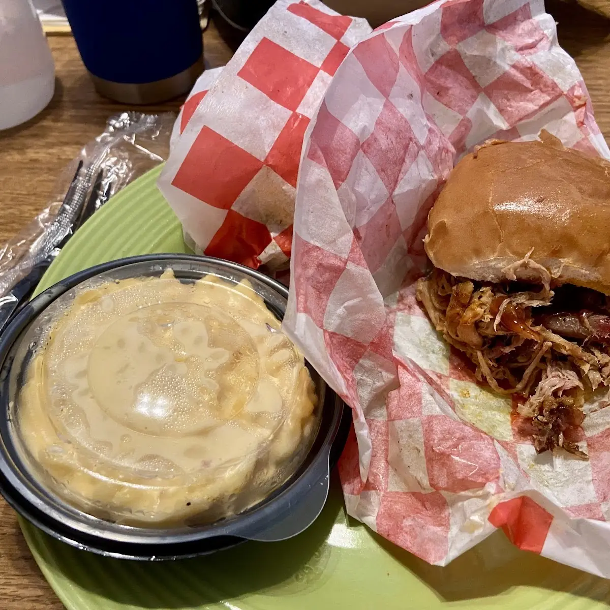 Pulled Pork Slider with Side of Mac and Cheese