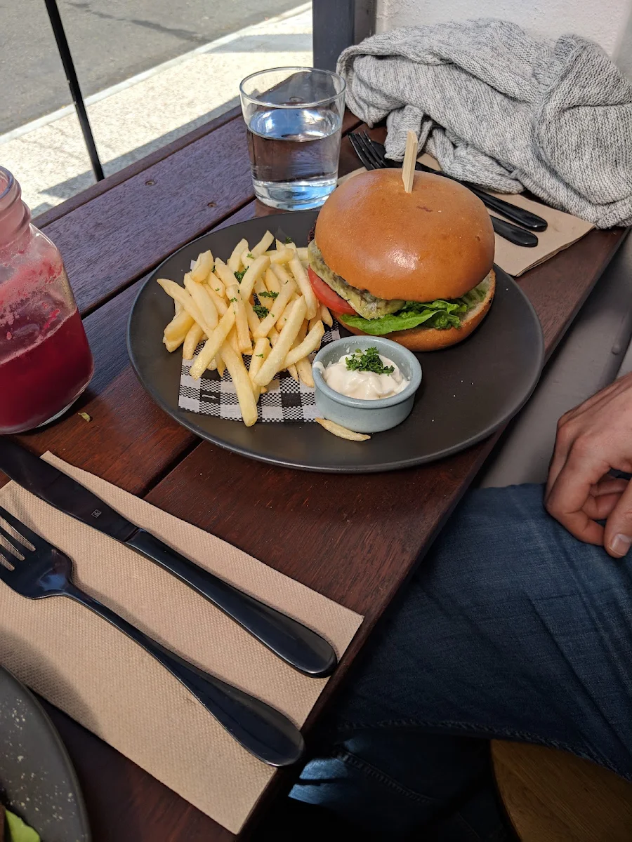 Mushroom Burger, Dicki's New Farm