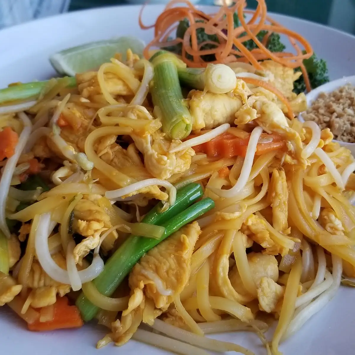Tuna Lovers Chicken Pad Thai