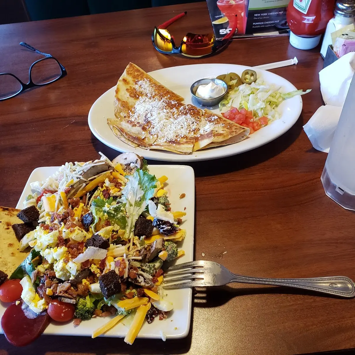 Salad Bar & Quesadilla