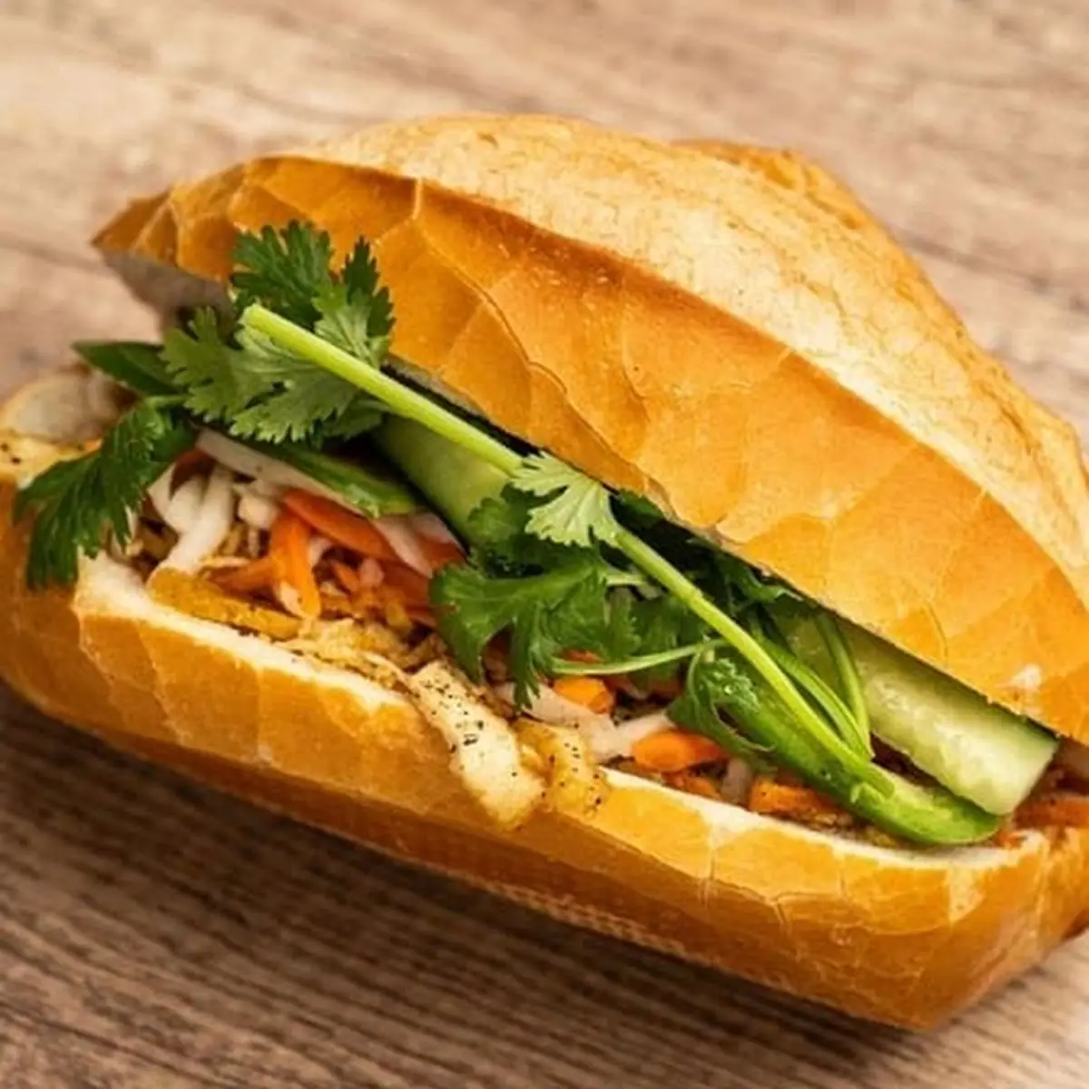 Bánh Mì Thịt Heo Quay