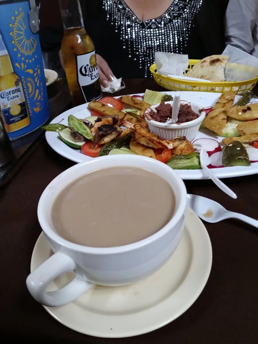 Cafe Y Botana Mixta