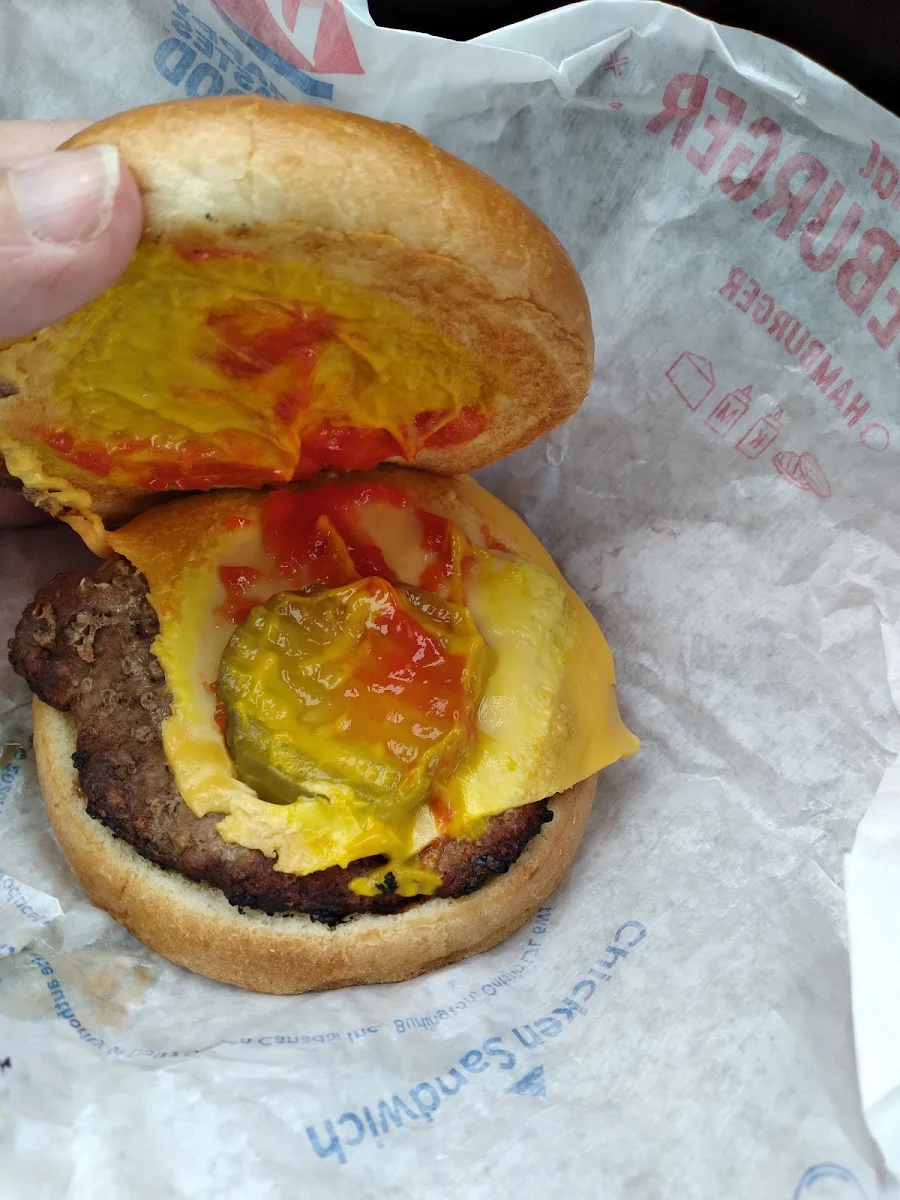 Cheeseburger, Dairy Queen Grill & Chill