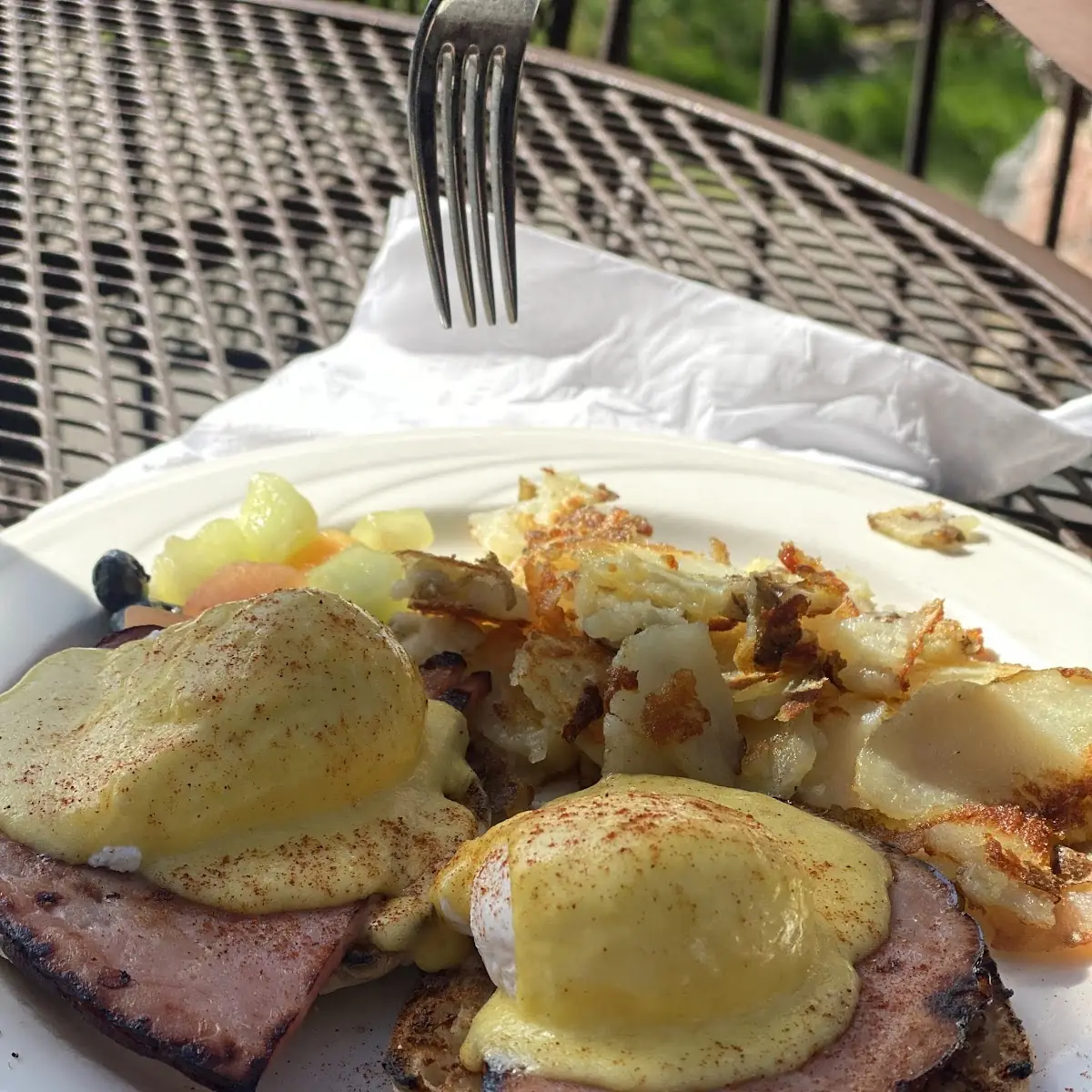 Eggs Benedict