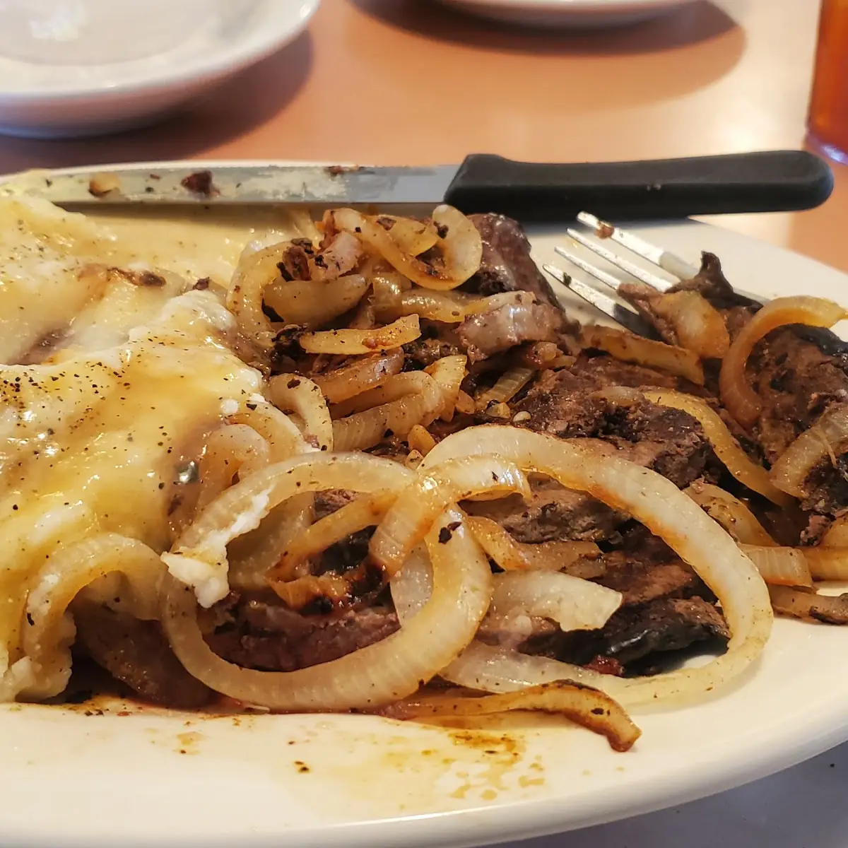Liver and Onions with Mashed Potatoes and Gravy