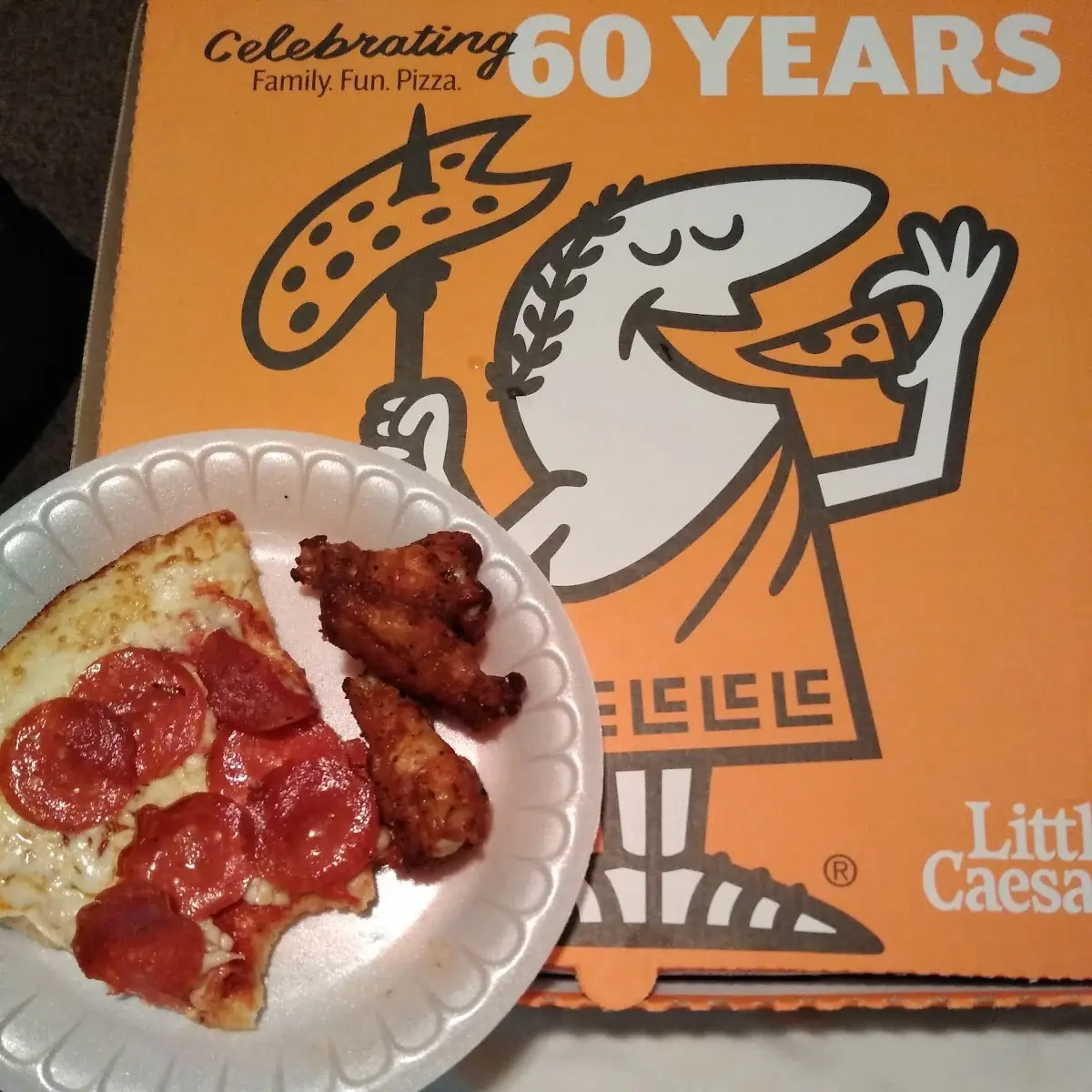 6 Pepperoni Pizza & Wings