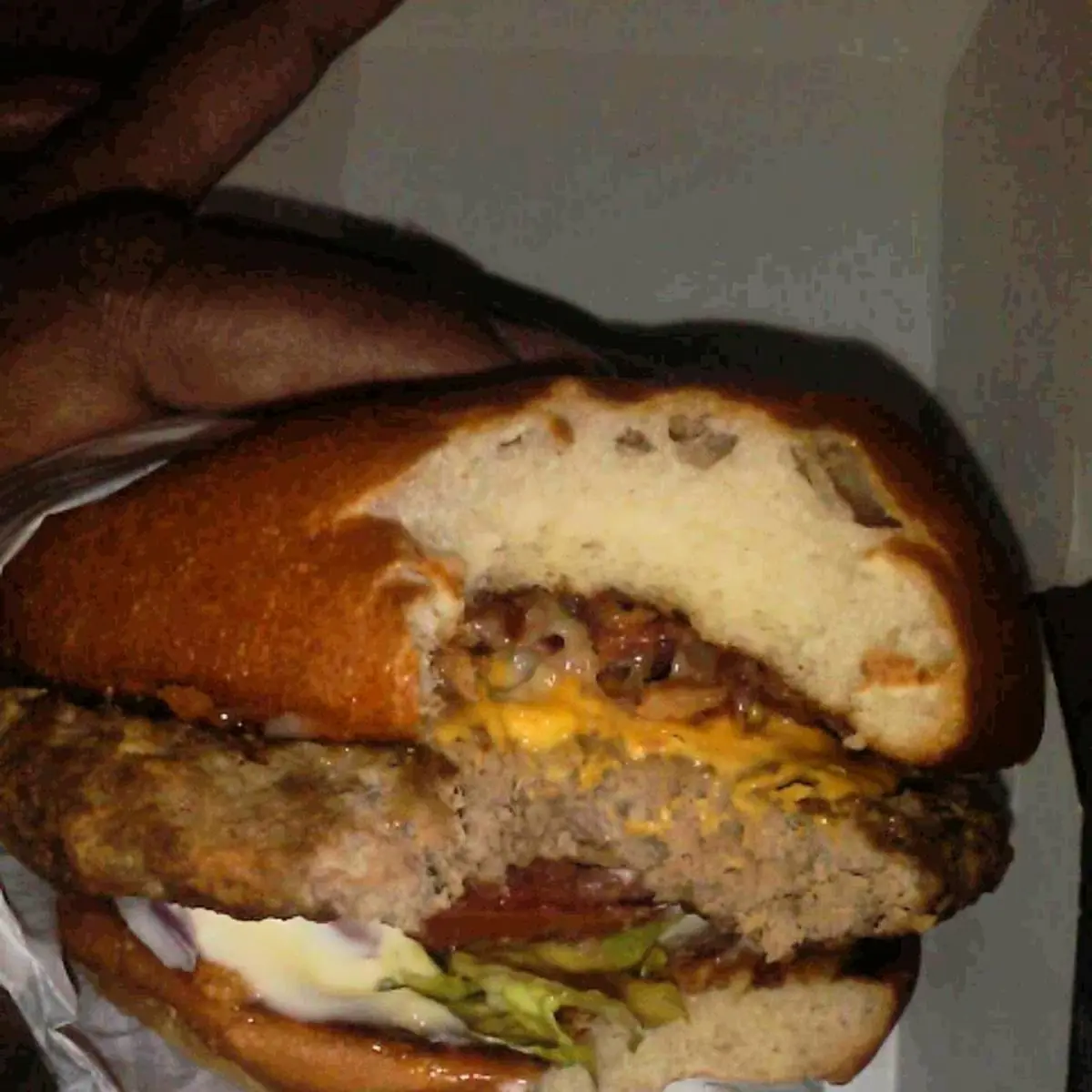Cheeseburger Deluxe