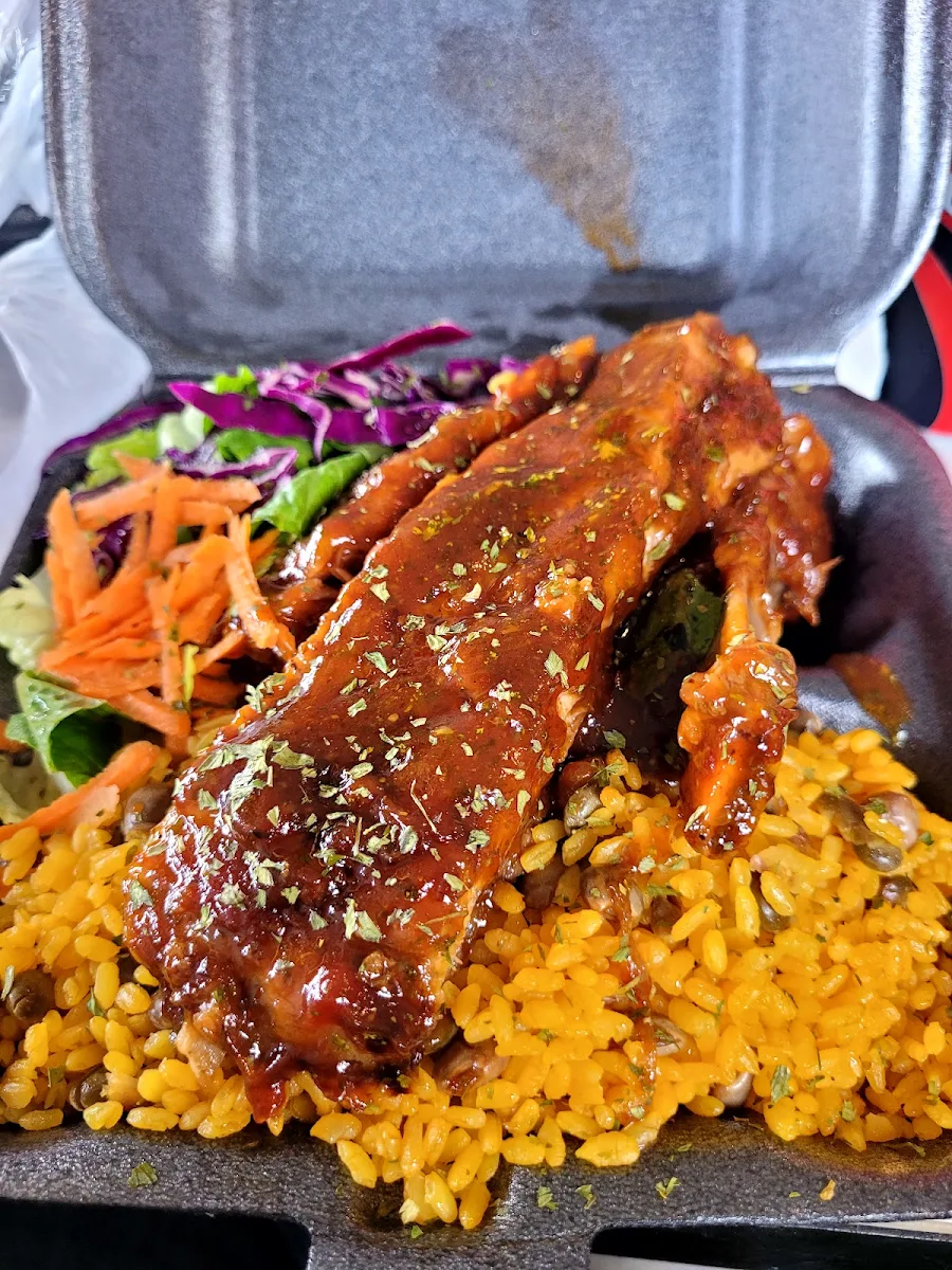 Arroz Con Gandules Y Costillas En Salsa de Guayaba
