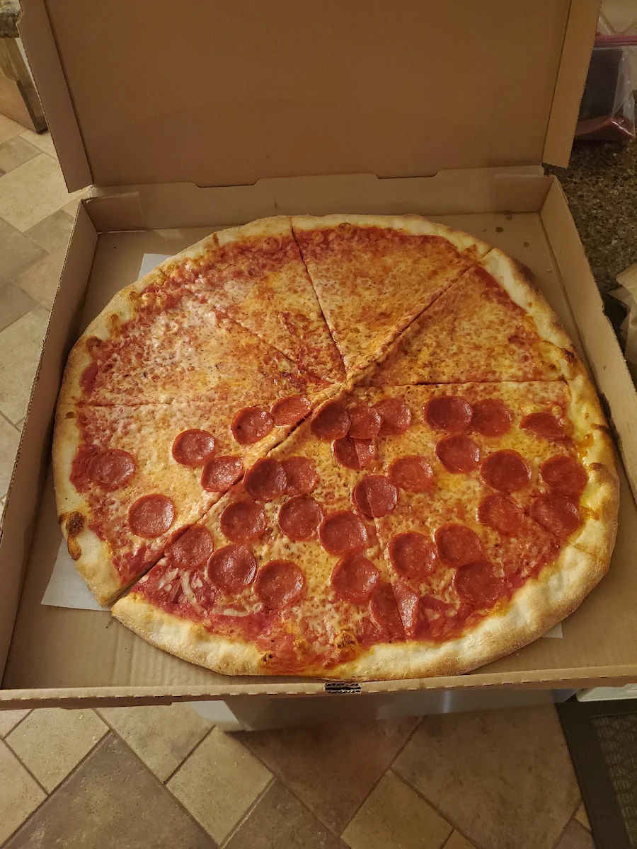 Large Pepperoni Pizza