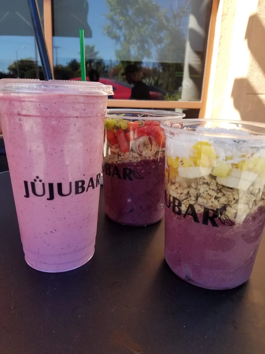 Great White Smoothie and Acai Bowls