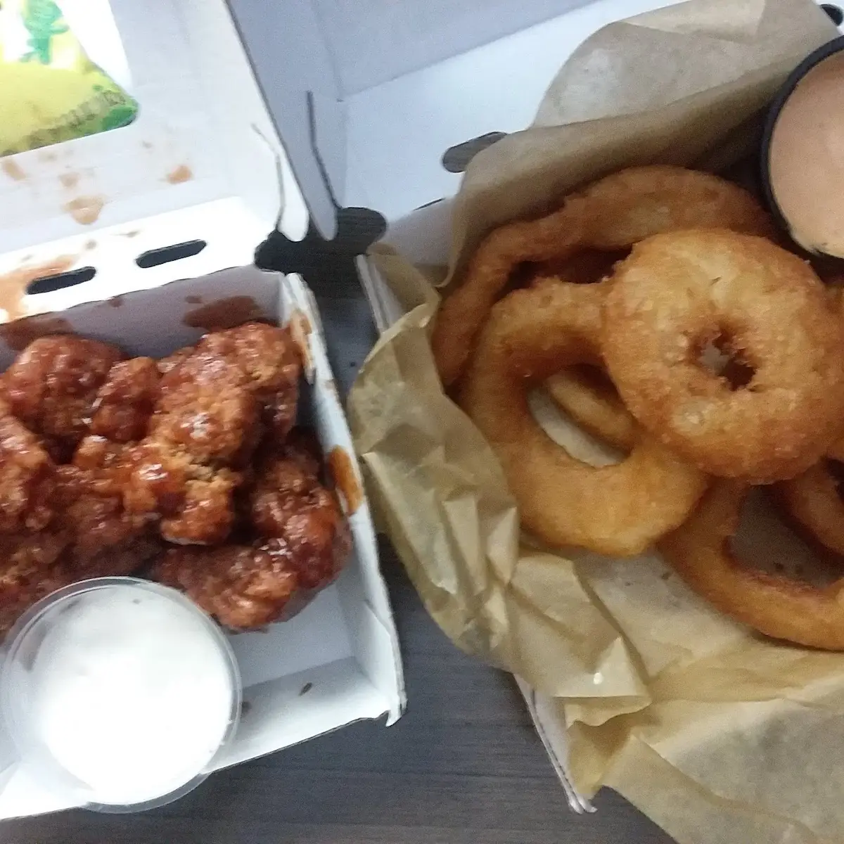 BBQ Boneless Wings & Onion Rings