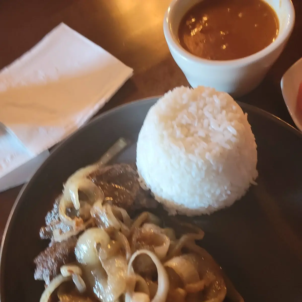 Bistec Encebollado Steak w Onions