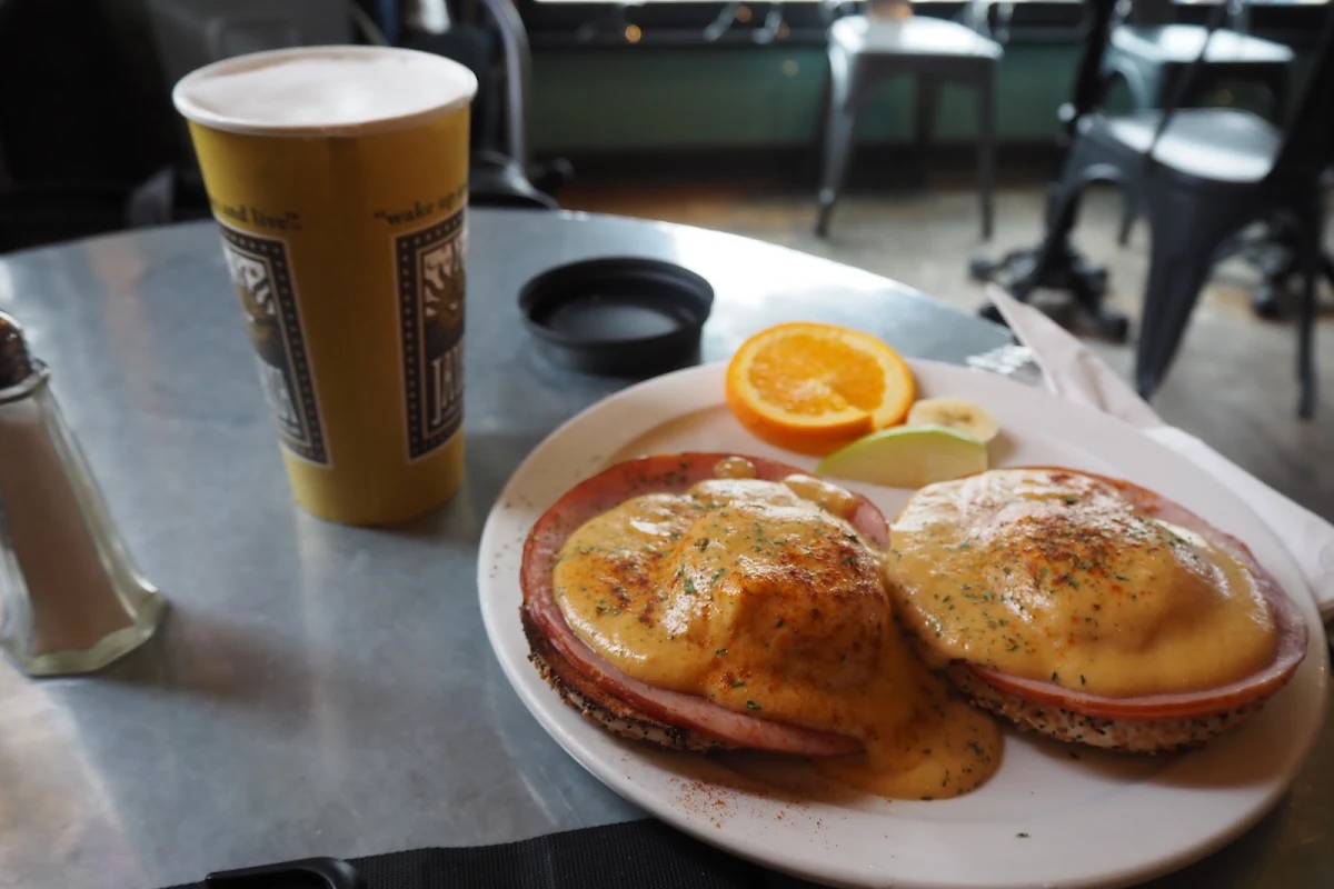 Java House Eggs Benedict