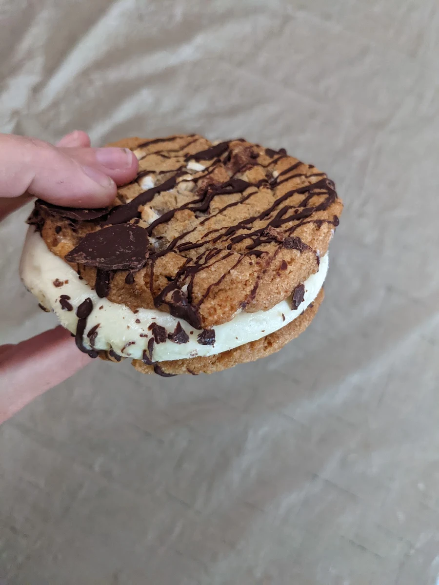 Whittie Oatmeal Cookie