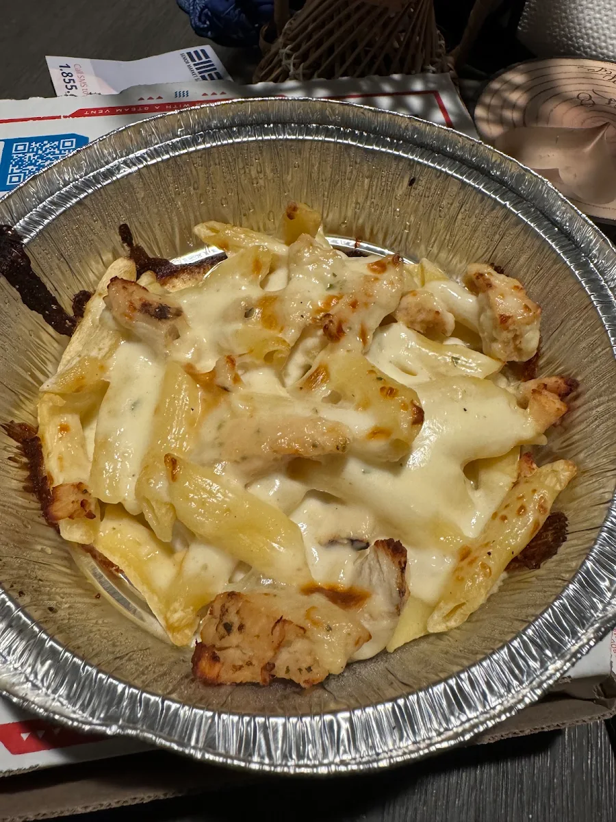 Baked Penne Pasta in Cheese Sauce