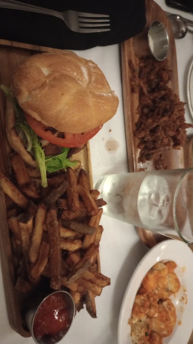 Burger & Fries