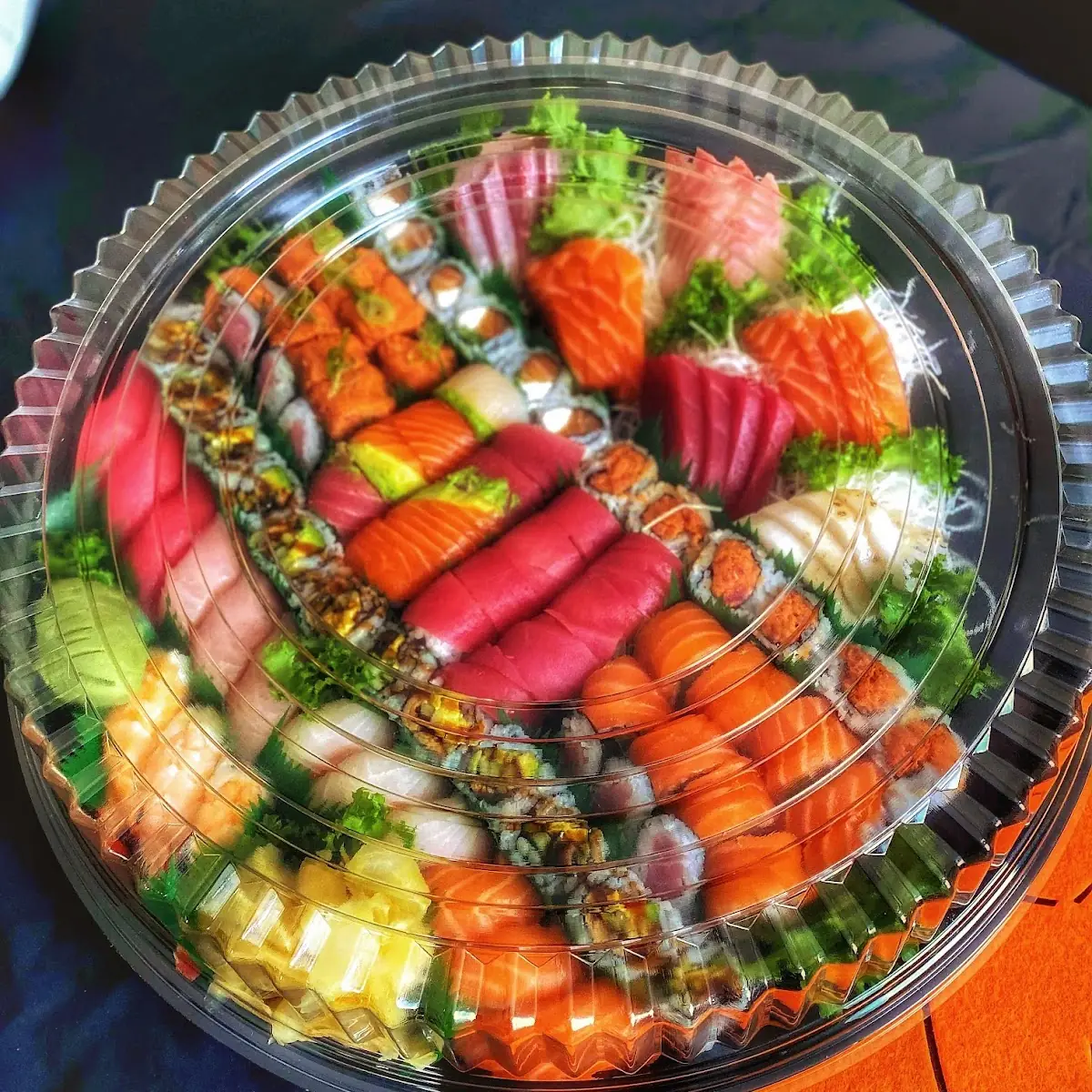 Sushi Sashimi & Roll Combo