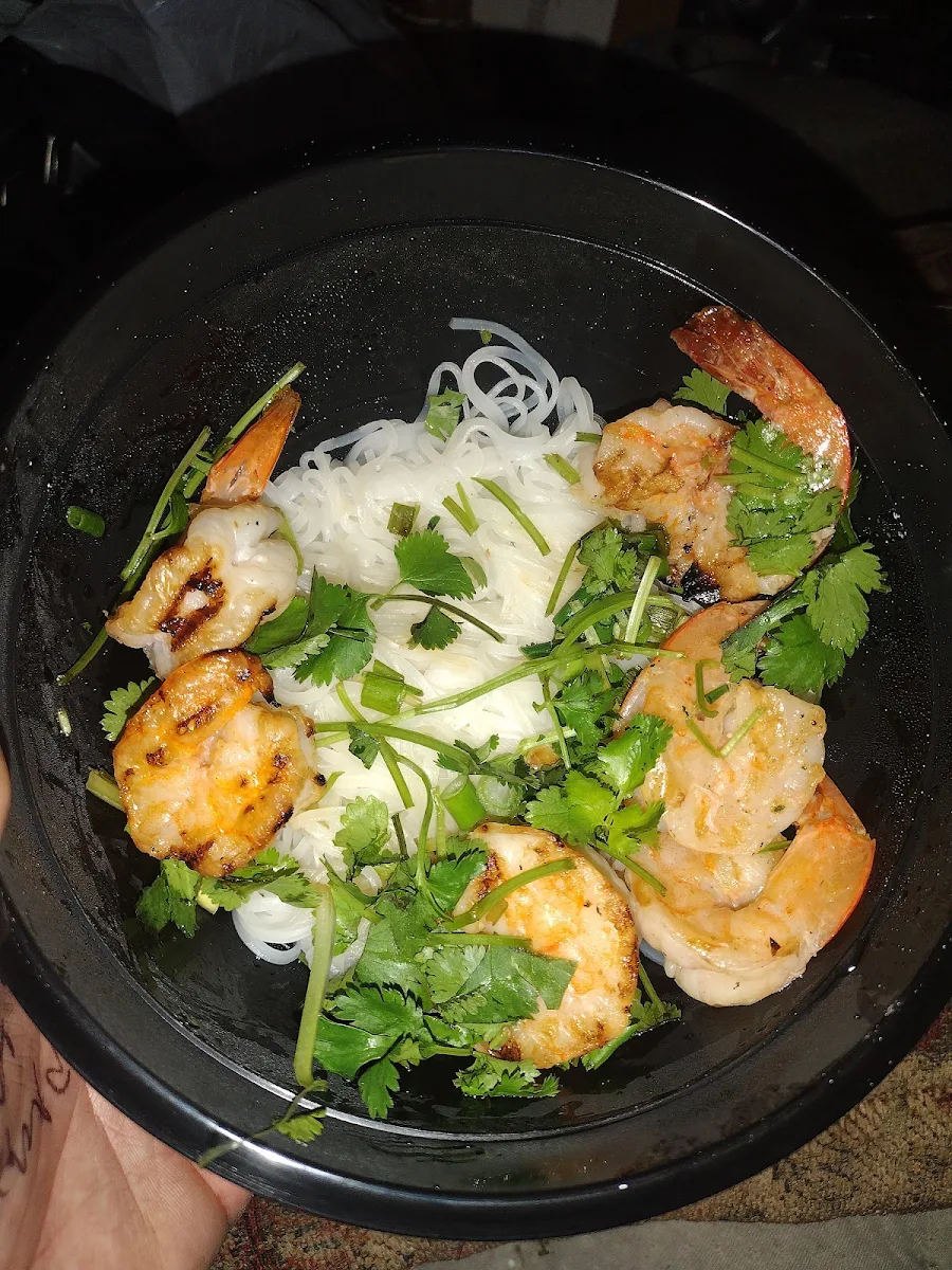 Grilled Shrimp Noodle Soup