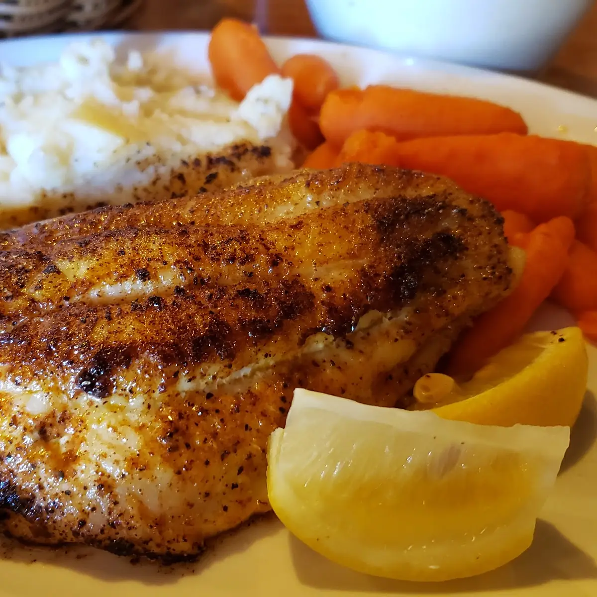 Smokehouse Grilled Chicken & Mashed Potatoes