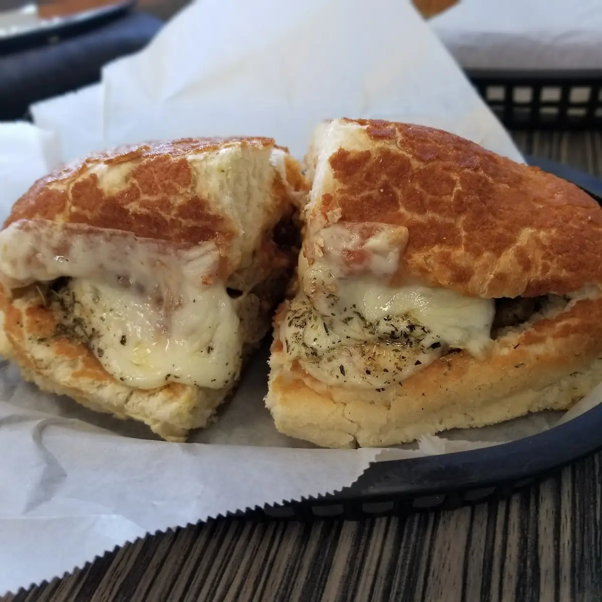 Chicken Sandwich 831 Cal