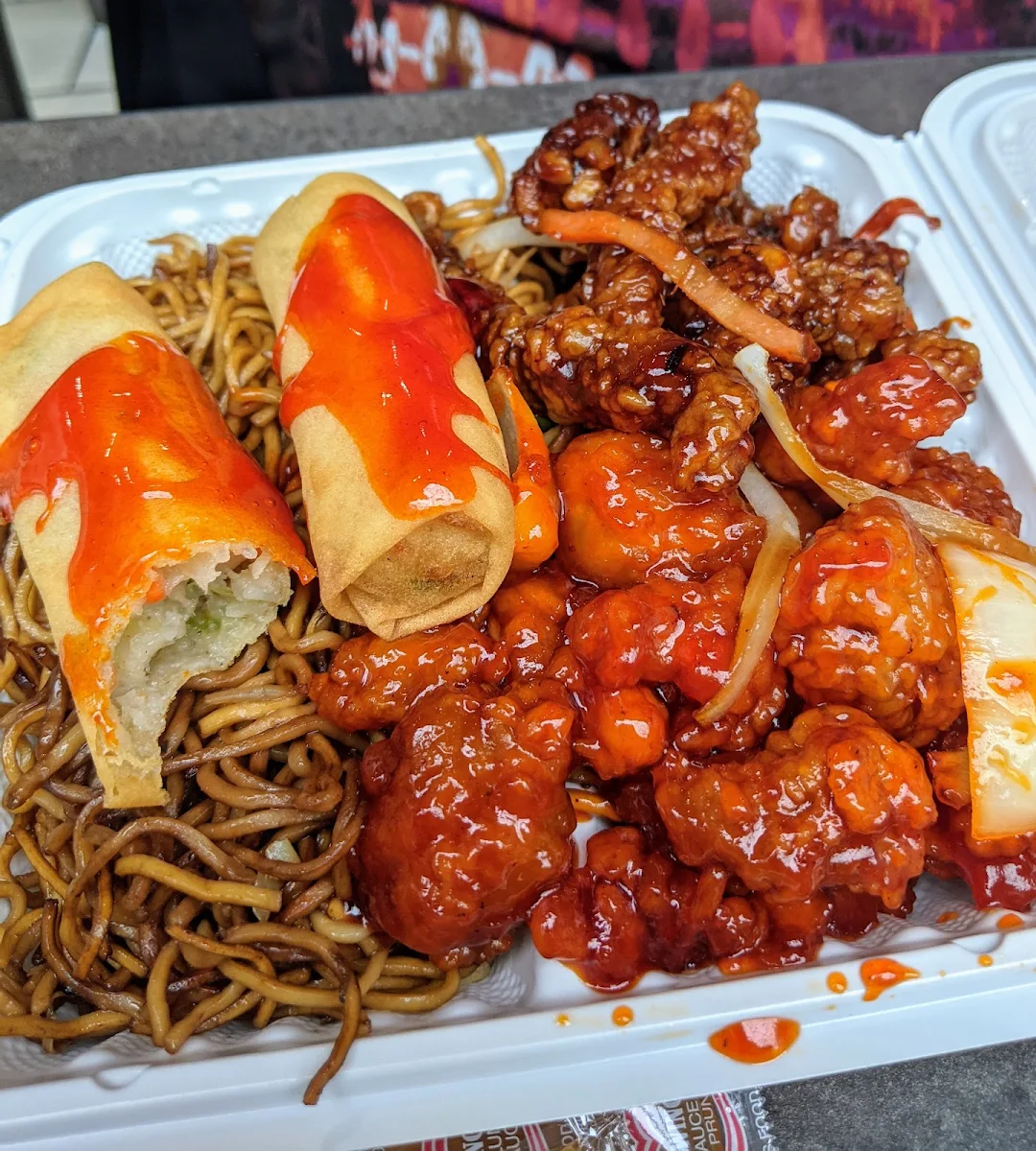 Combo A, Famous Wok