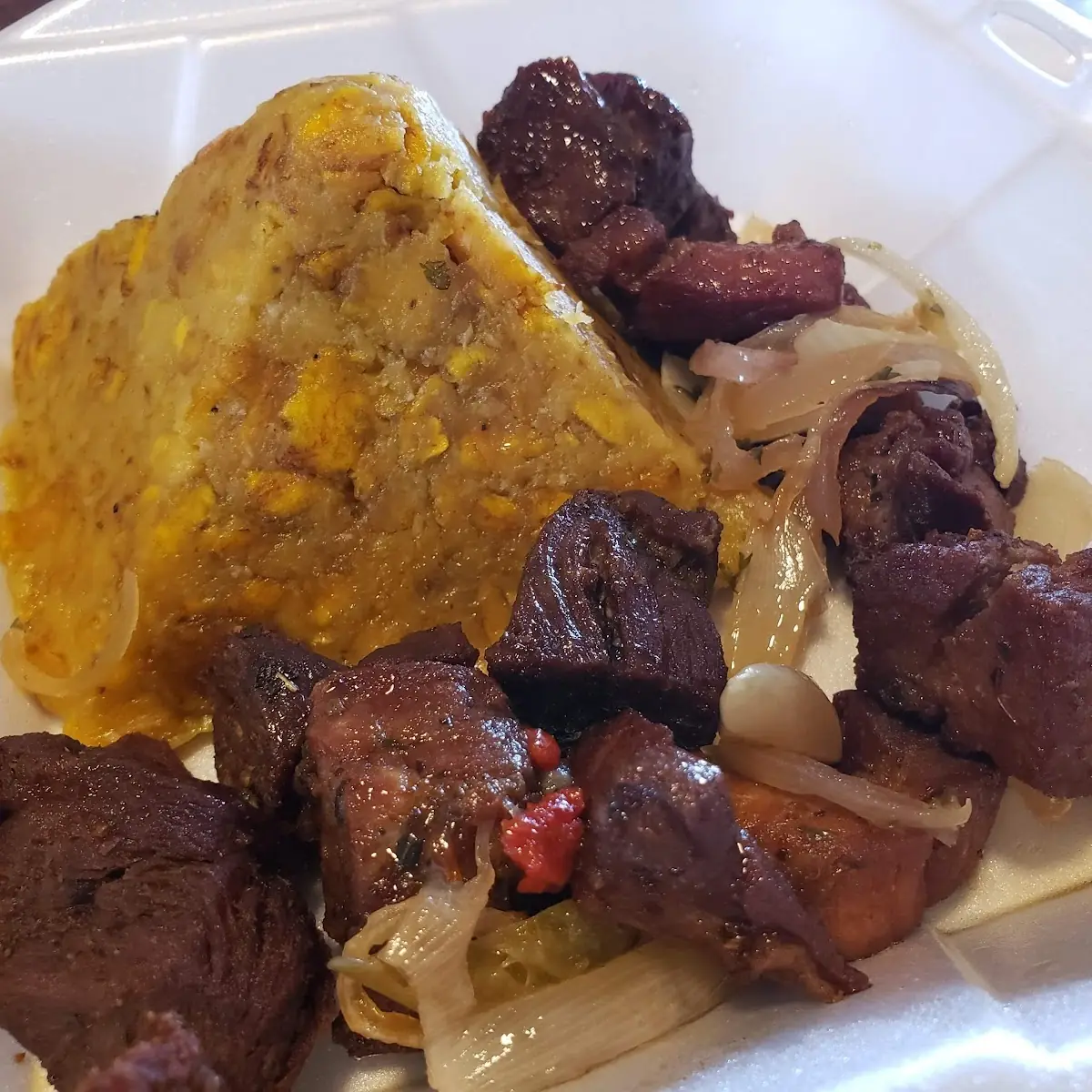 Carne Frita Con Mofongo