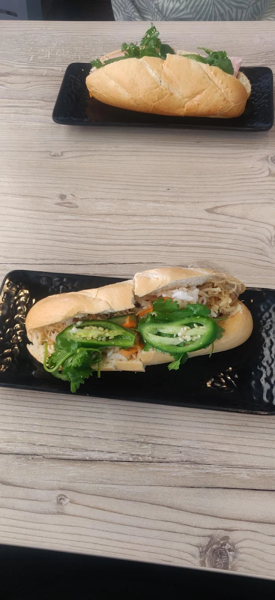 Banh MI DAC Biet Special Combo