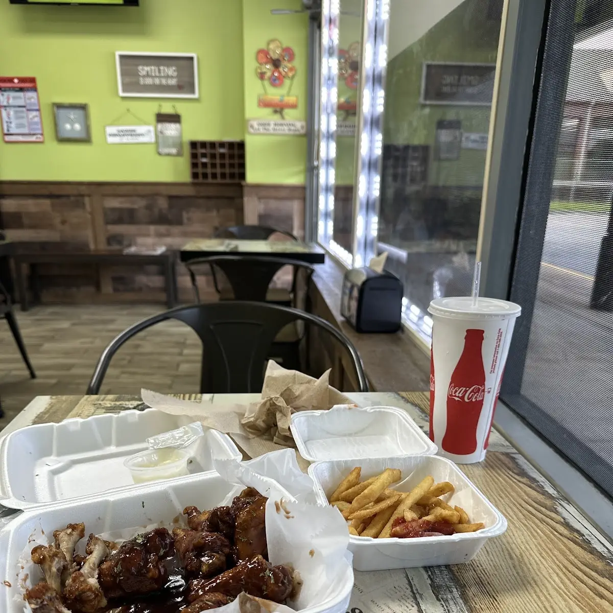 6 Chicken Wings and Fish Burger
