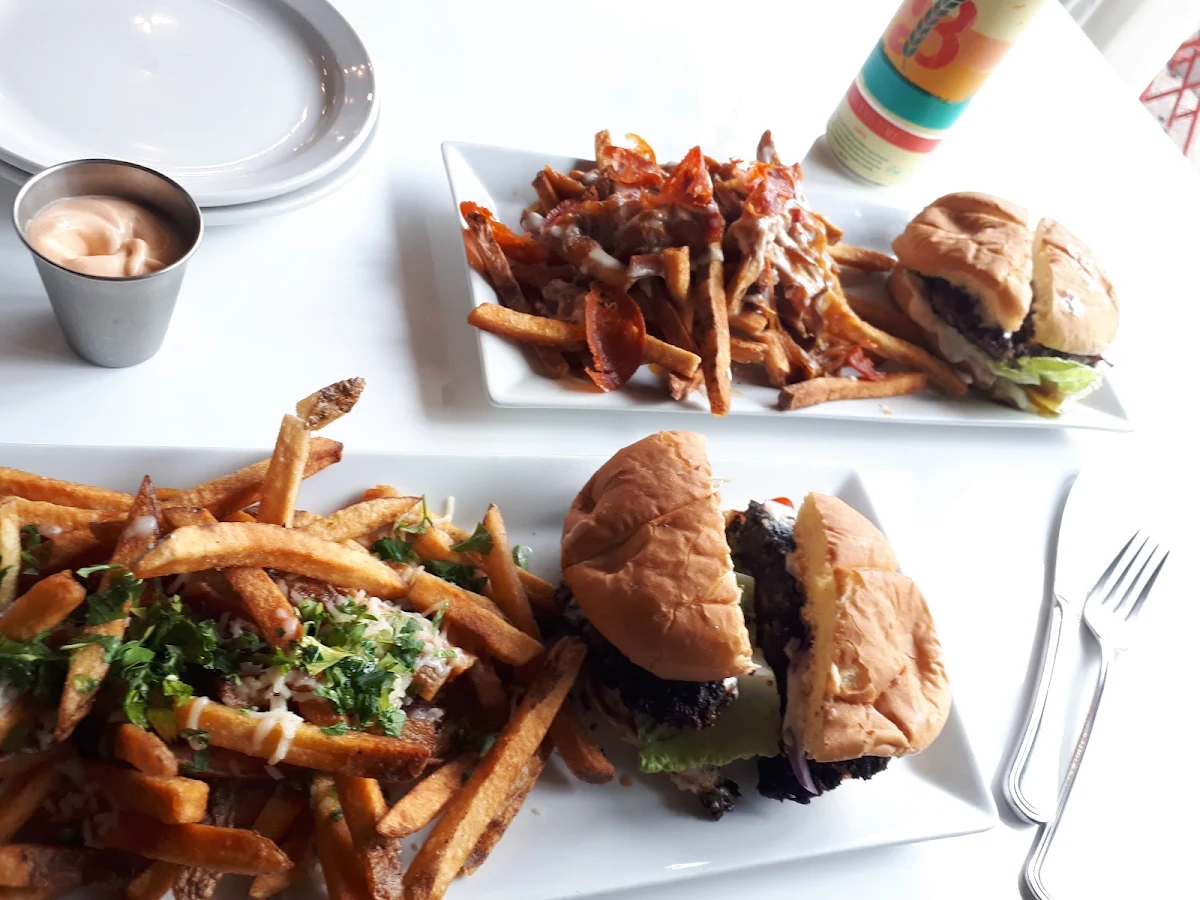 Burger with Truffle Fries, aFrite Restaurant