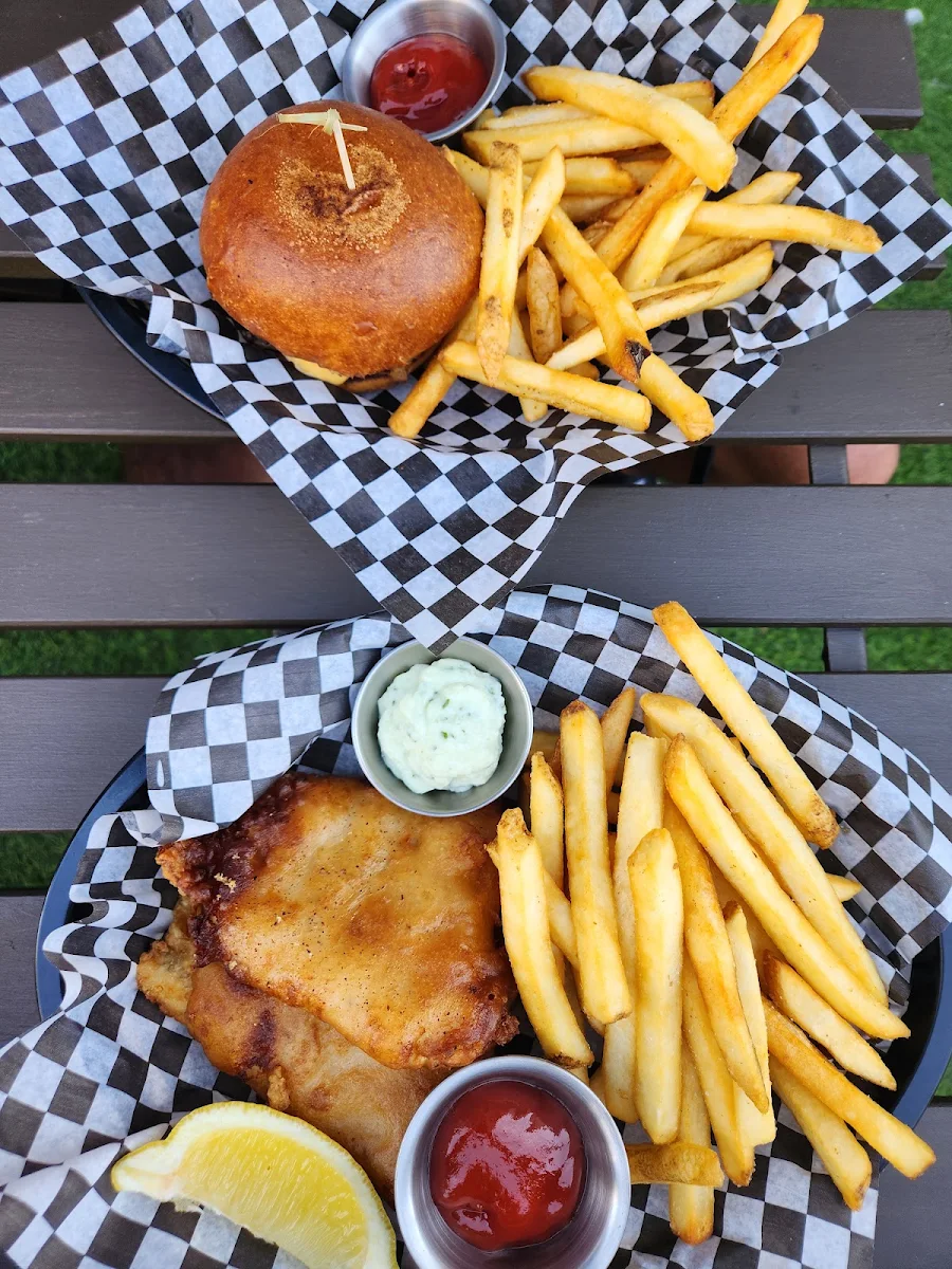 Fishin Frites Platter, aFrite Restaurant