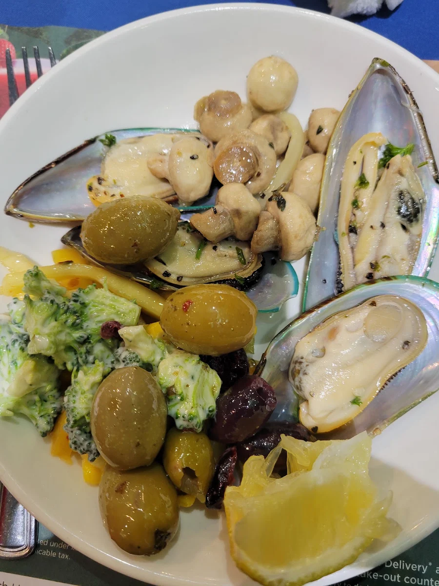 Salads & Chilled Seafood