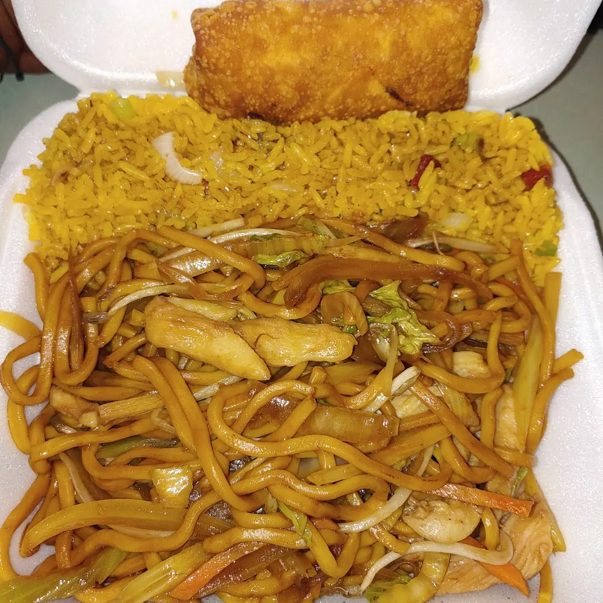 Chicken Lo Mein Lunch Special