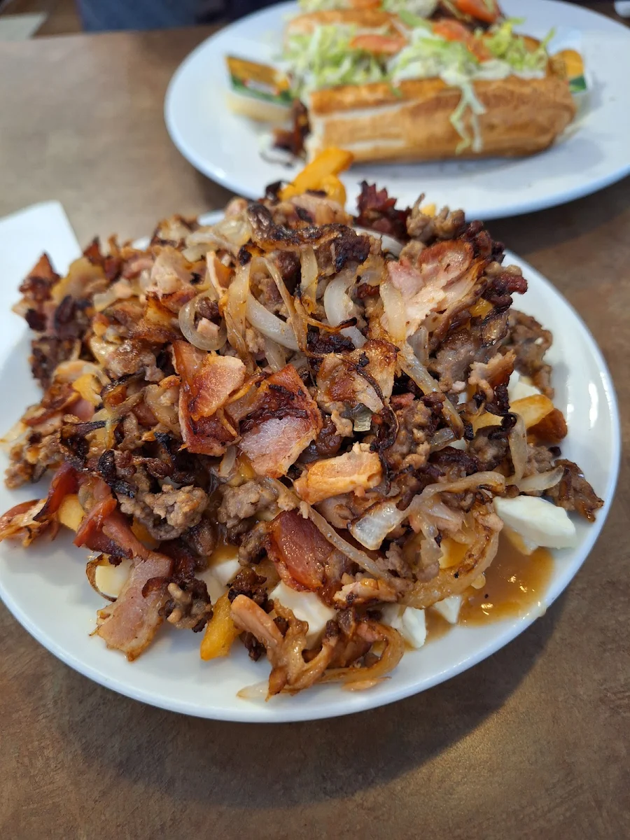 Miss Jean Talon Poutine, Pizzeria Miss Jean-Talon Souvlaki