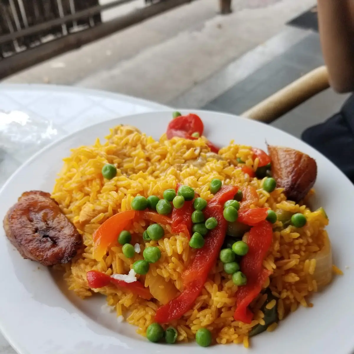 Chicken w Yellow Rice