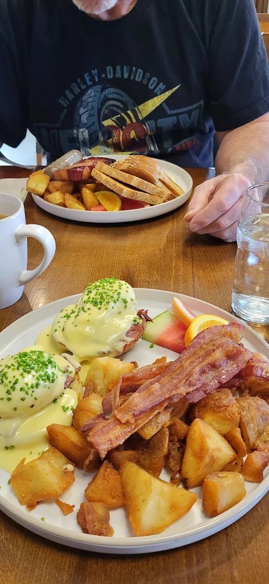 Eggs Benedict