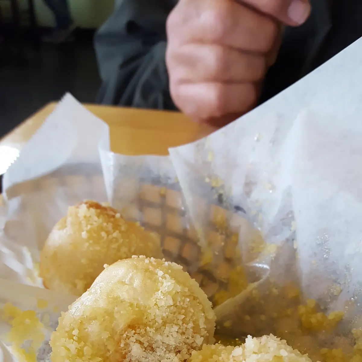 World Famous Garlic Rolls