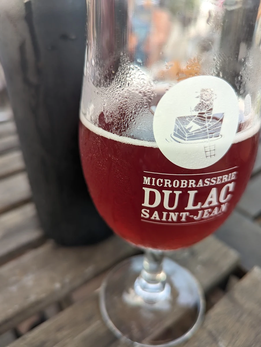 Bière Au Bleuet, Microbrasserie du Lac Saint-Jean / Boutique & Bistrot