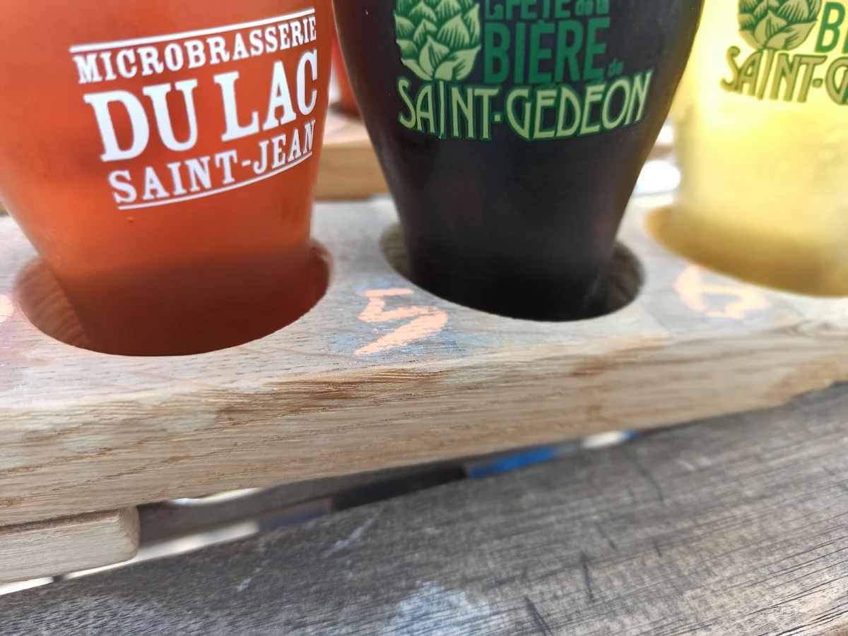 Six Bières En Démonstration, Microbrasserie du Lac Saint-Jean / Boutique & Bistrot